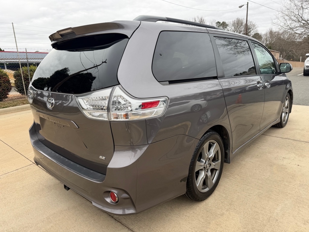 Toyota Sienna SE 8-Passenger 2018