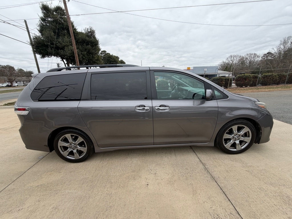 Toyota Sienna SE 8-Passenger 2018