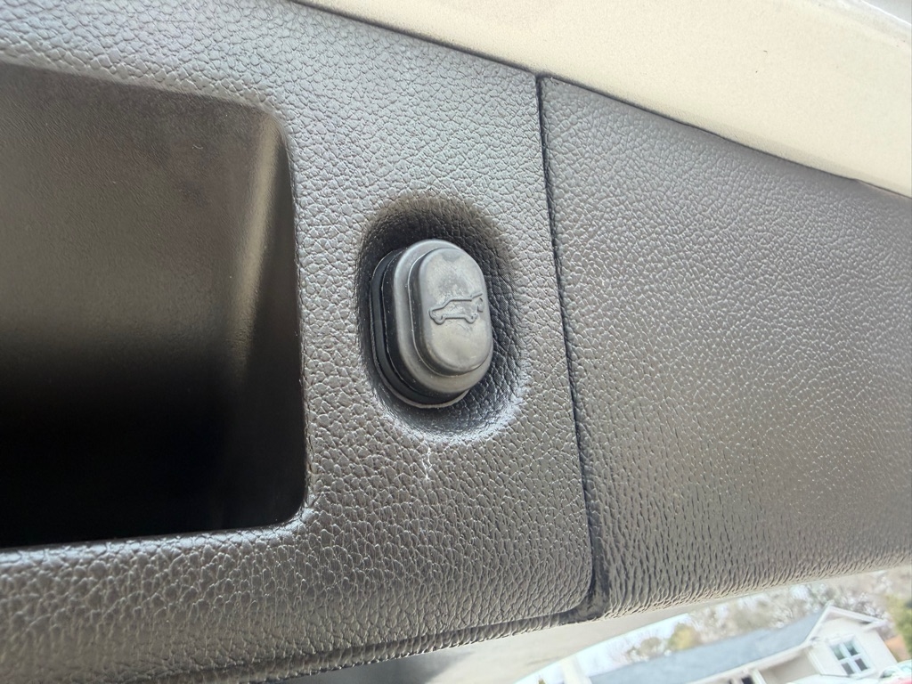 Cadillac Escalade Premium 4WD 2016