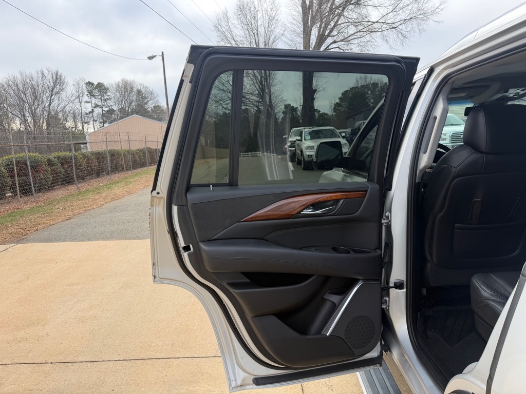 Cadillac Escalade Premium 4WD 2016