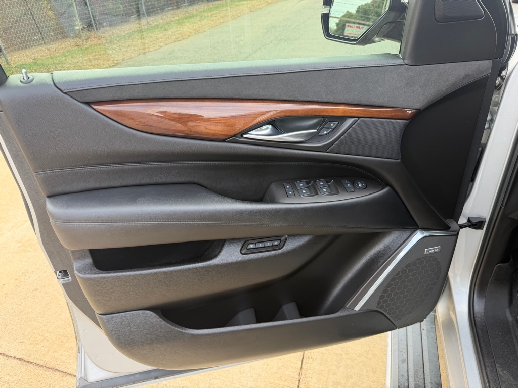 Cadillac Escalade Premium 4WD 2016