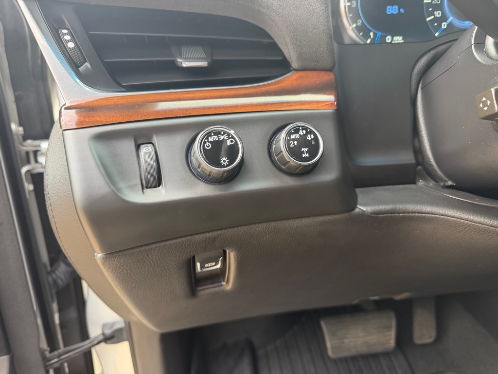 Cadillac Escalade Premium 4WD 2016