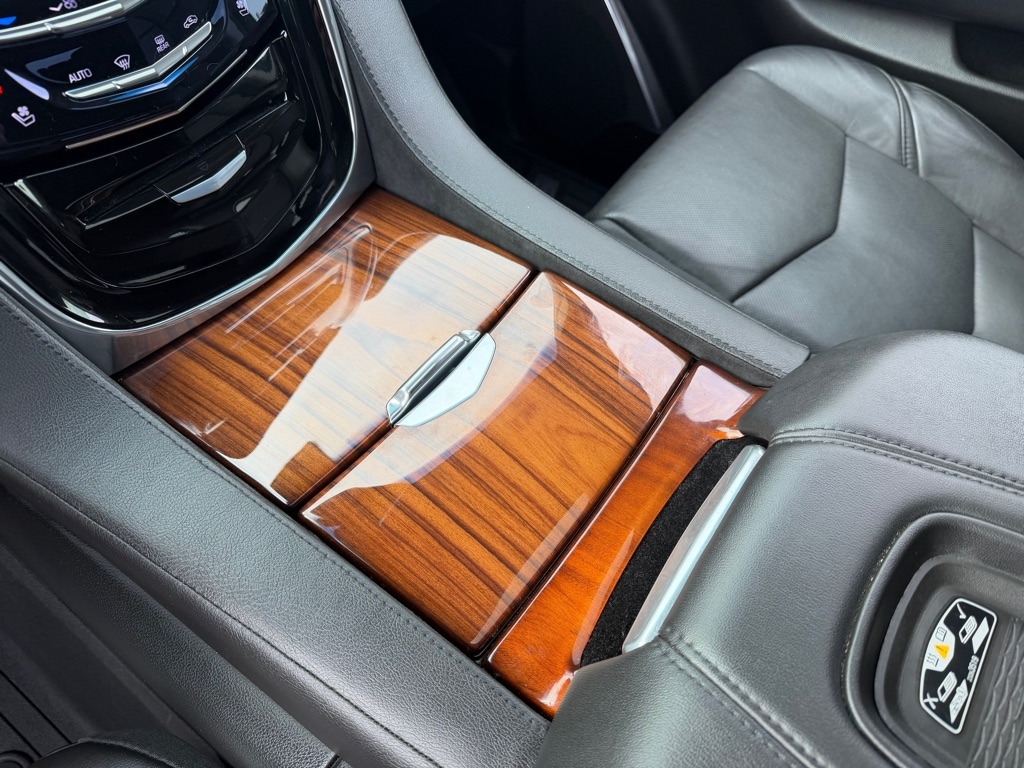 Cadillac Escalade Premium 4WD 2016