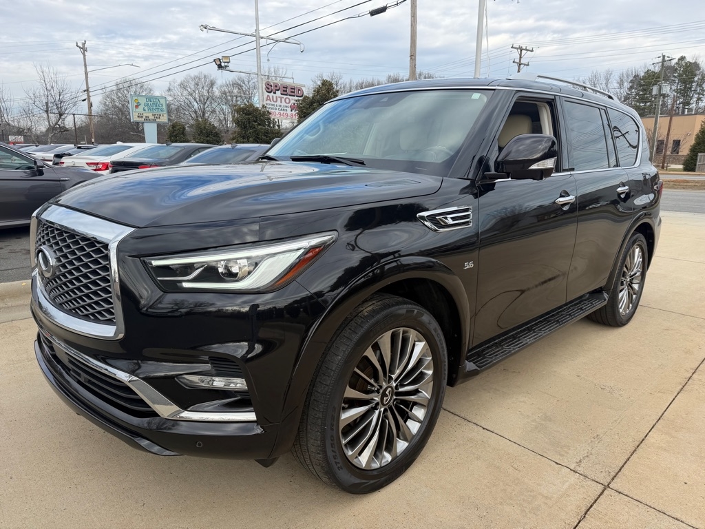 Infiniti QX80 LUXE 2019