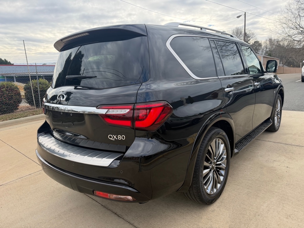 Infiniti QX80 LUXE 2019