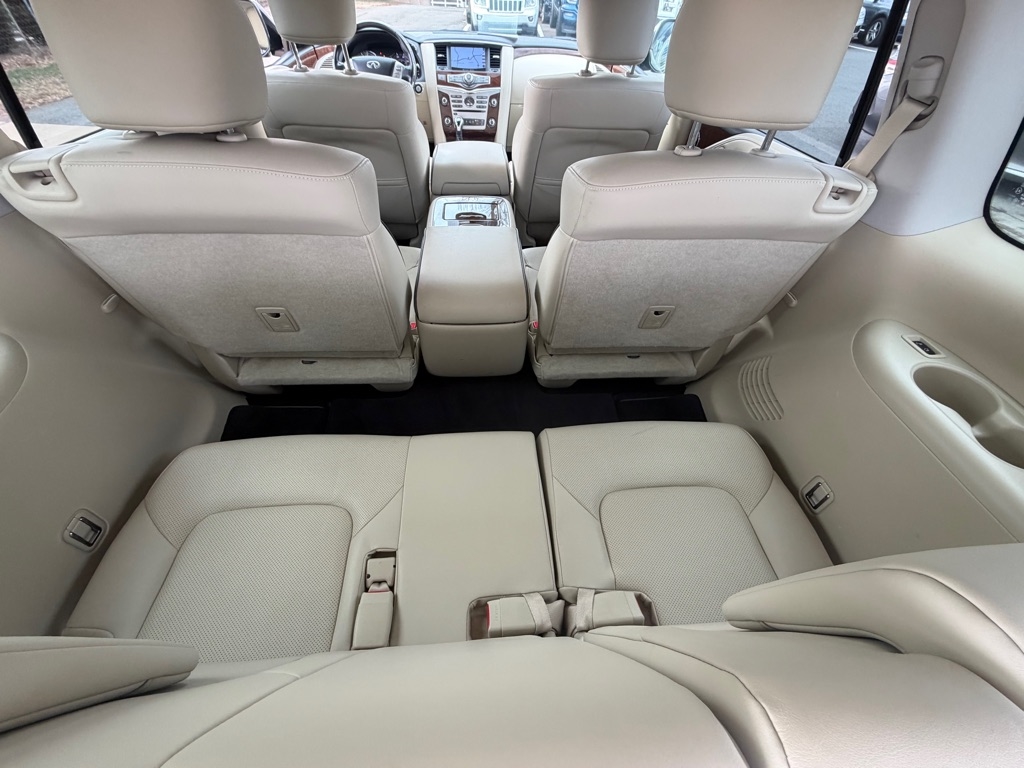 Infiniti QX80 LUXE 2019