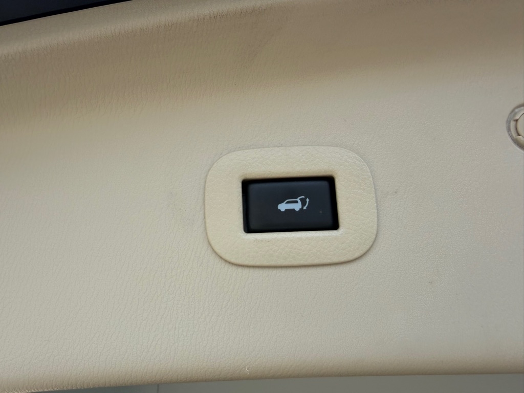 Infiniti QX80 LUXE 2019