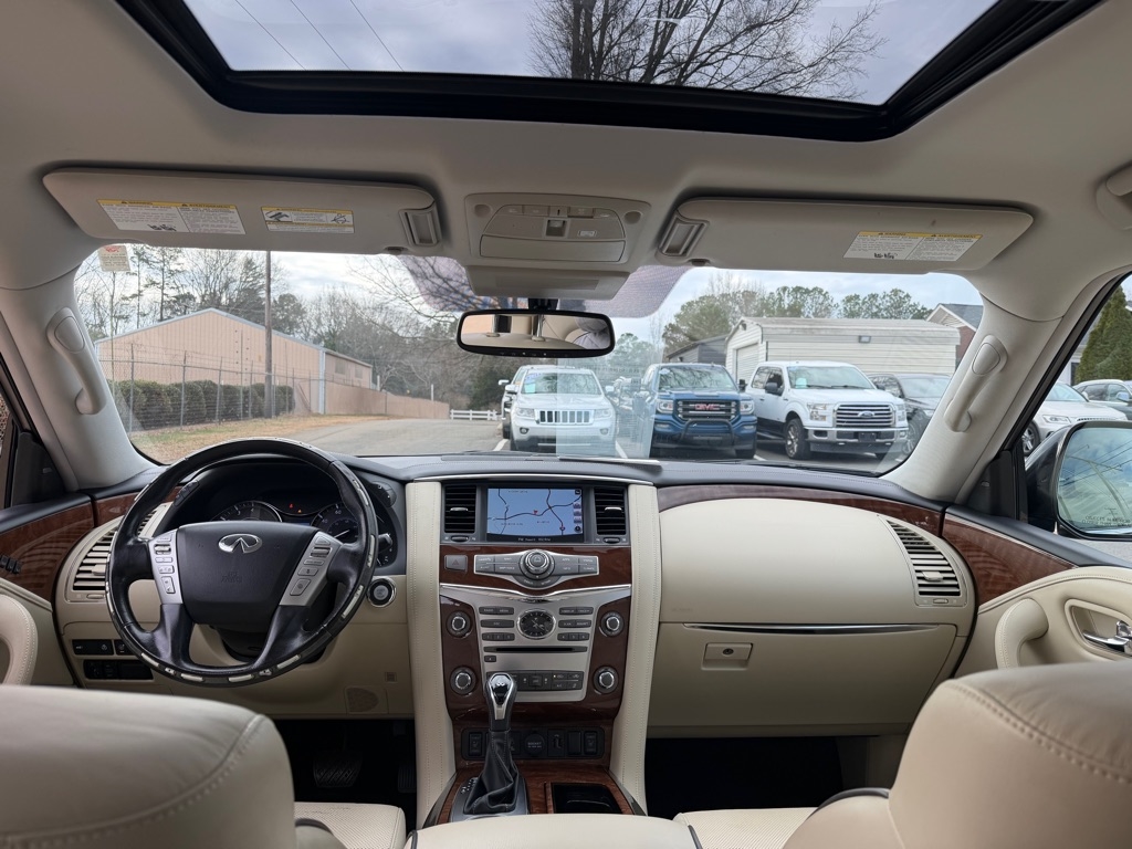 Infiniti QX80 LUXE 2019
