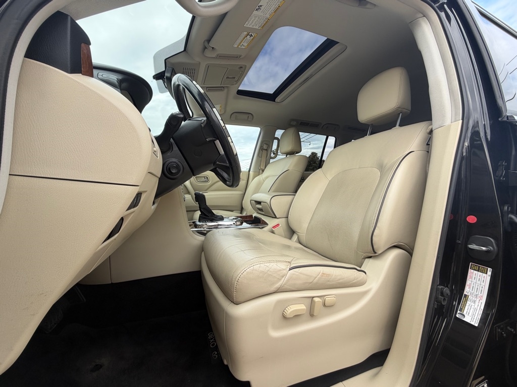 Infiniti QX80 LUXE 2019