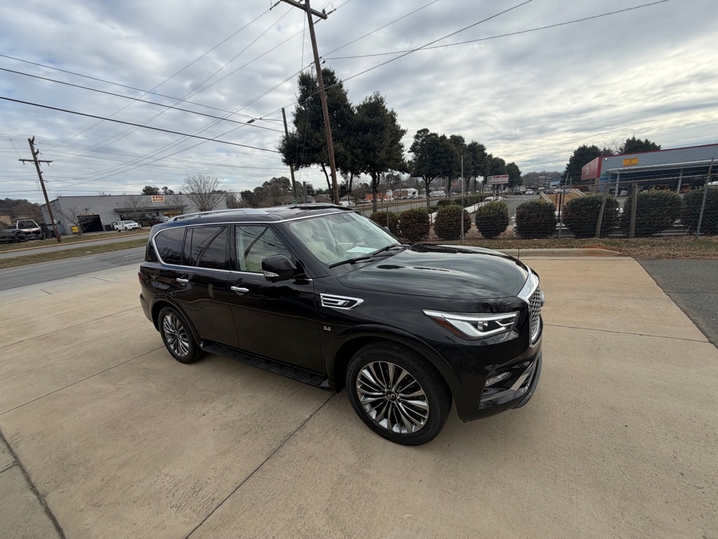 Infiniti QX80 LUXE 2019
