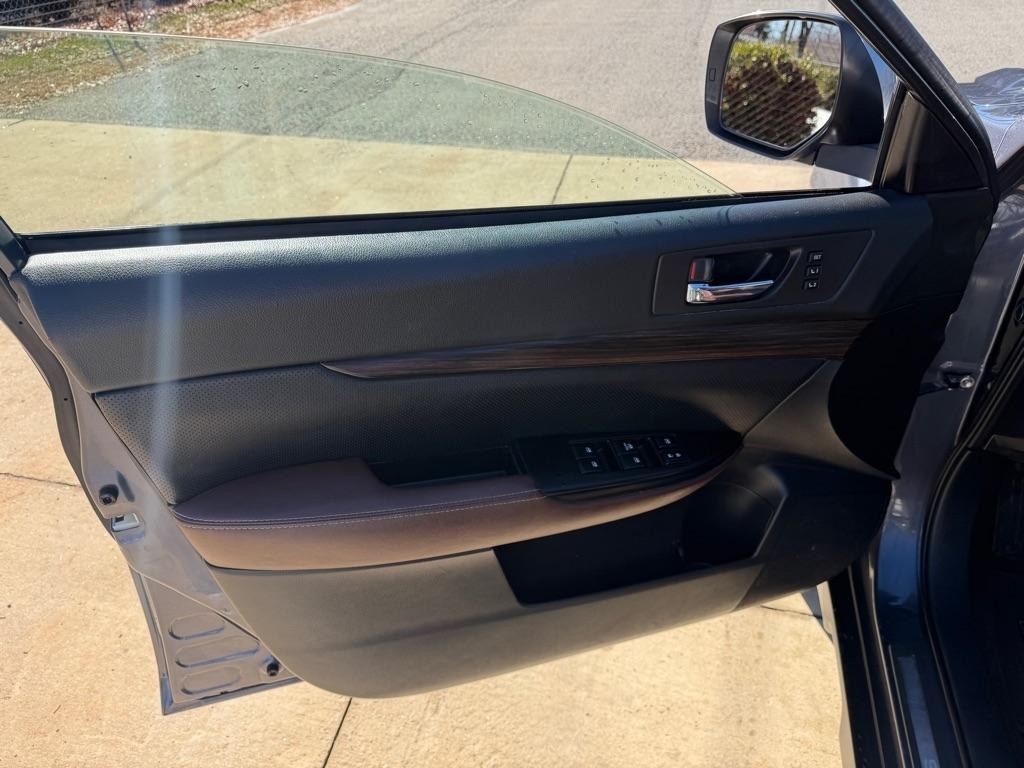 Subaru Outback 2.5i Limited 2014