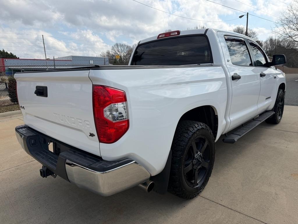 Toyota Tundra SR5 5.7L V8 FFV CrewMax 4WD 2016
