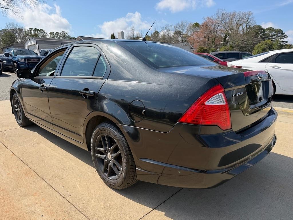 Ford Fusion S 2012