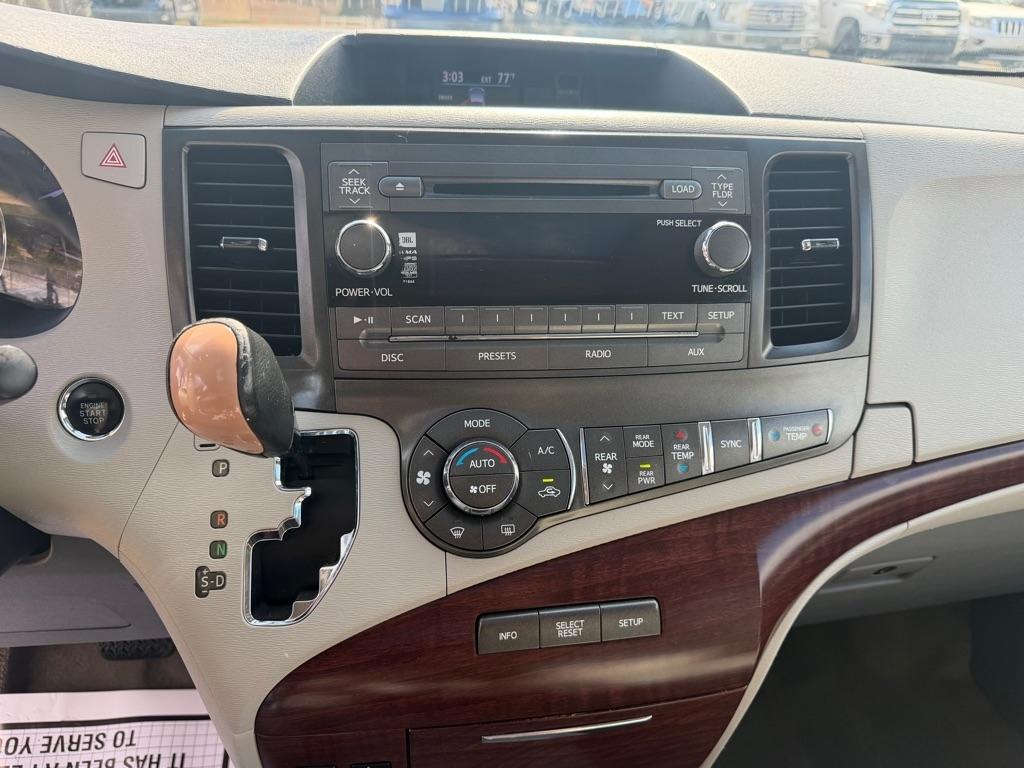 Toyota Sienna XLE FWD 8-Passenger V6 2014