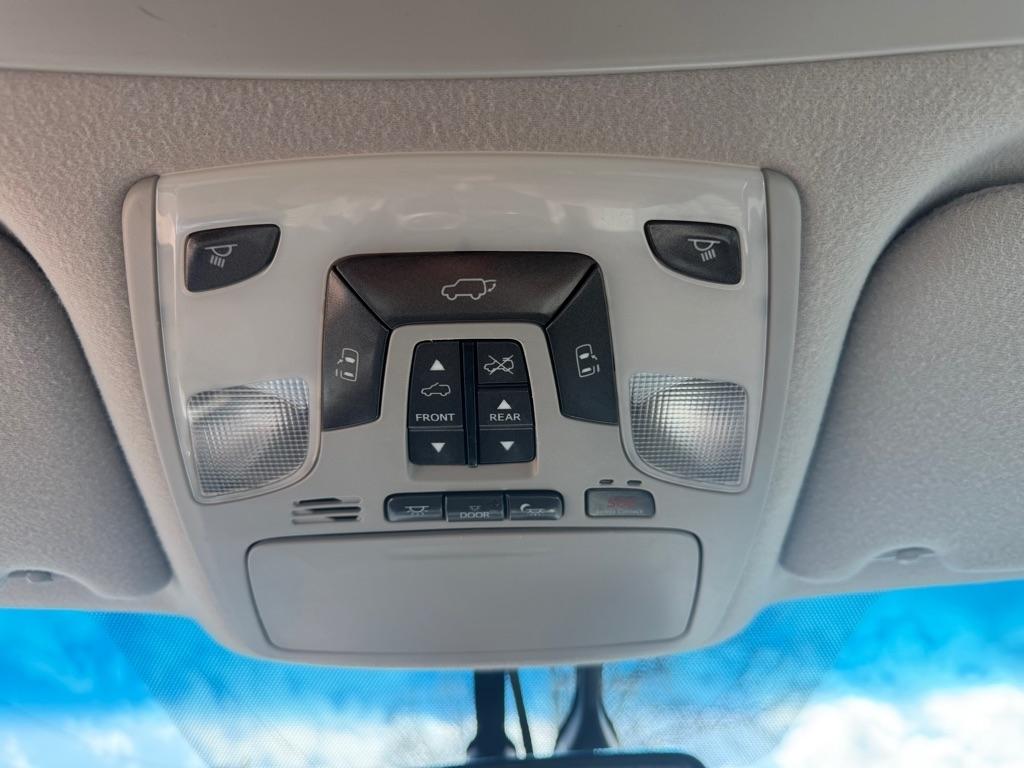 Toyota Sienna XLE FWD 8-Passenger V6 2014