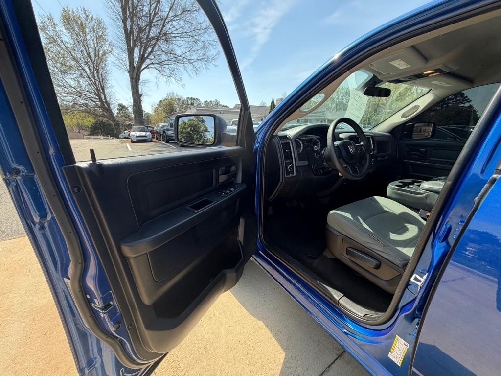 RAM 1500 Classic Tradesman Quad Cab 4WD 2019