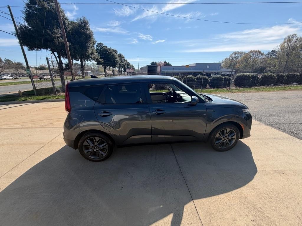 Kia Soul EX 2021