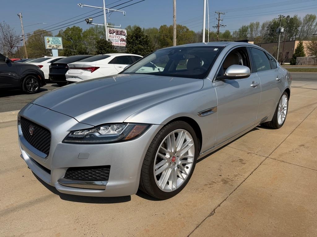 Jaguar XF-Series 35t Prestige 2017