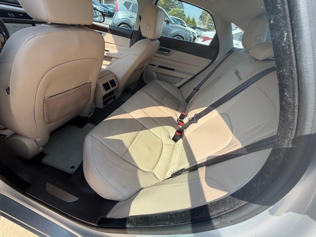 Jaguar XF-Series 35t Prestige 2017