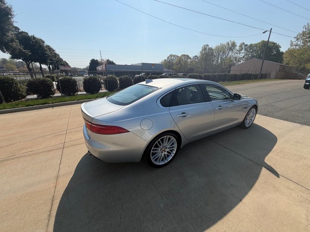 Jaguar XF-Series 35t Prestige 2017