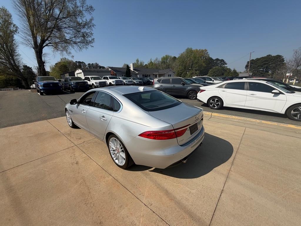 Jaguar XF-Series 35t Prestige 2017