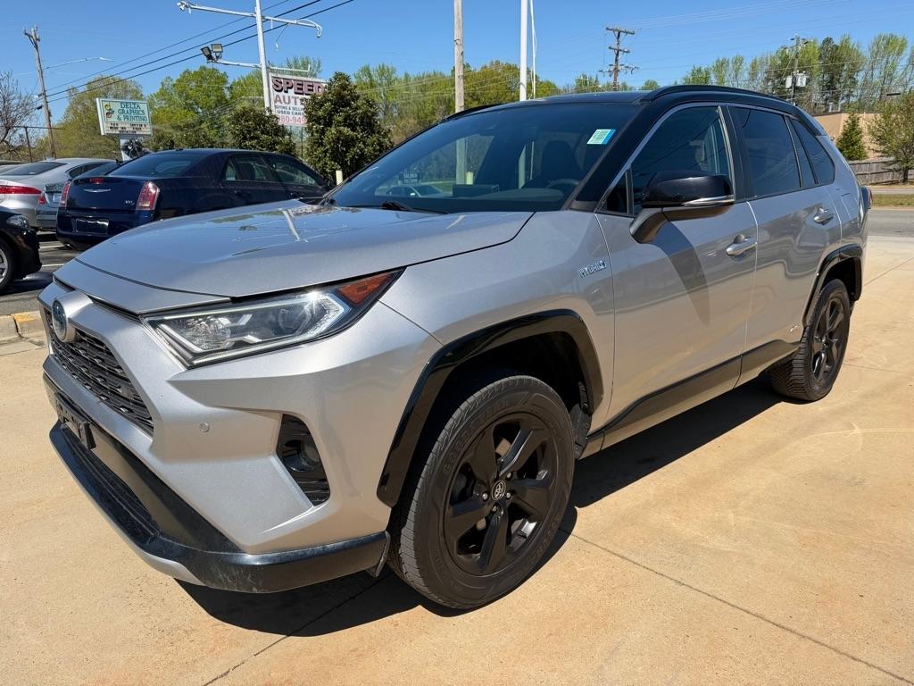 Toyota RAV4 Hybrid XSE 2020