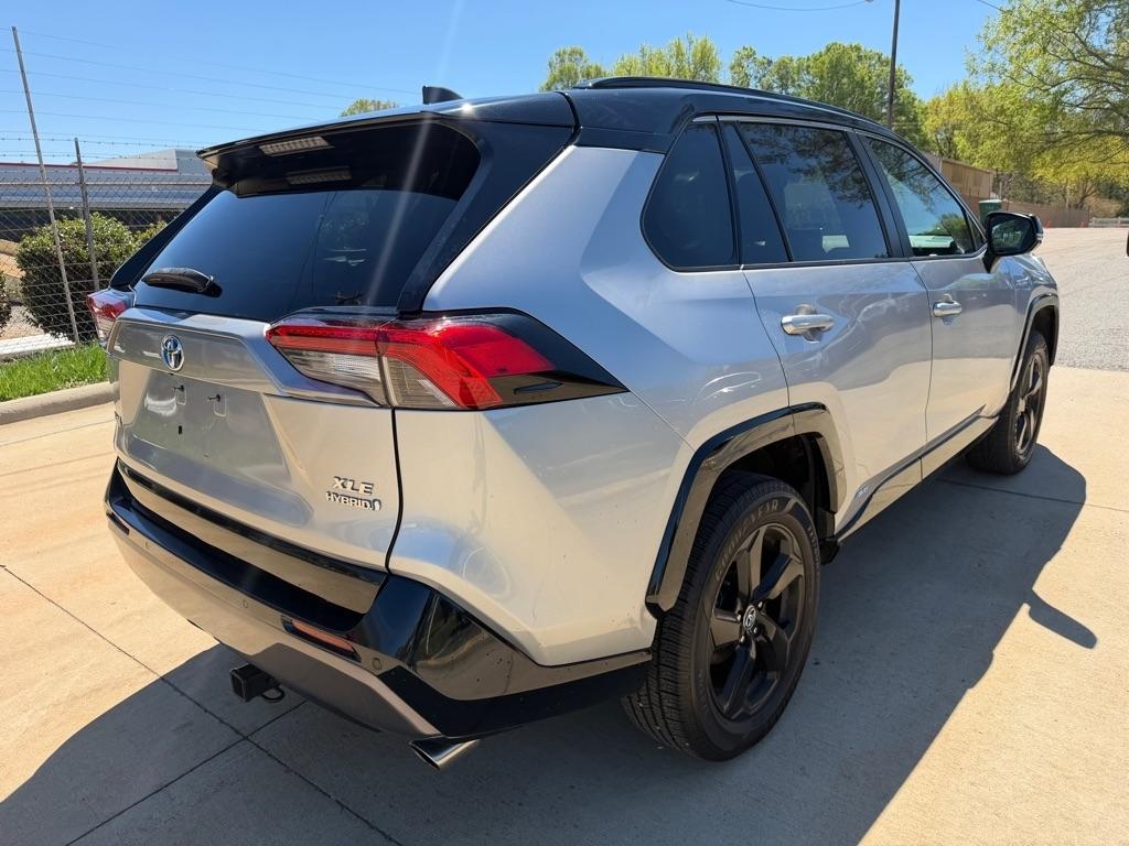 Toyota RAV4 Hybrid XSE 2020