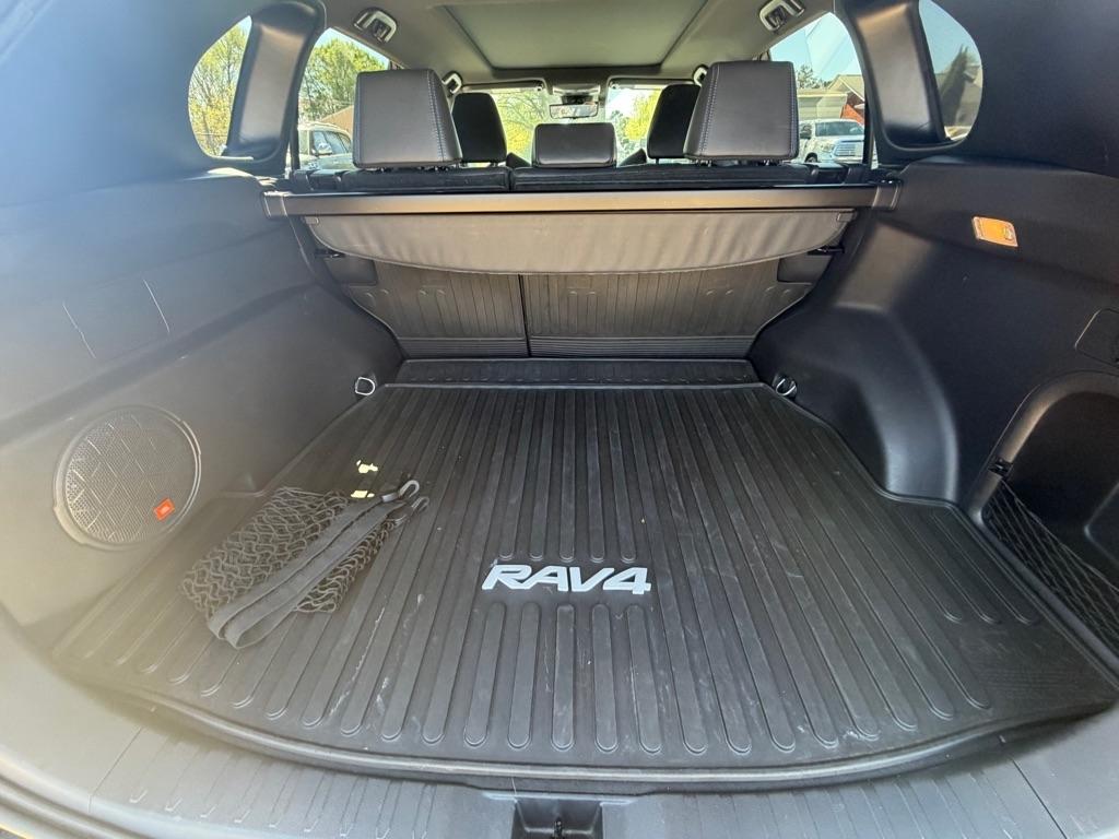 Toyota RAV4 Hybrid XSE 2020