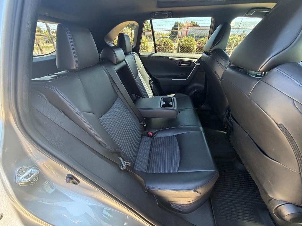 Toyota RAV4 Hybrid XSE 2020