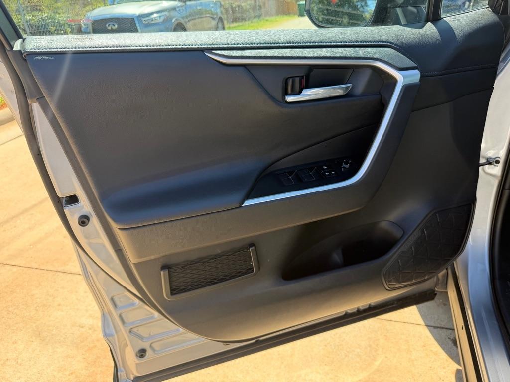 Toyota RAV4 Hybrid XSE 2020