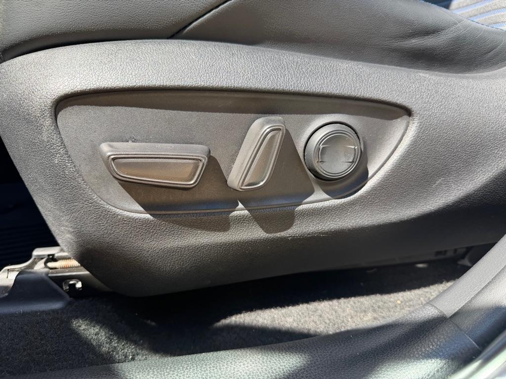 Toyota RAV4 Hybrid XSE 2020