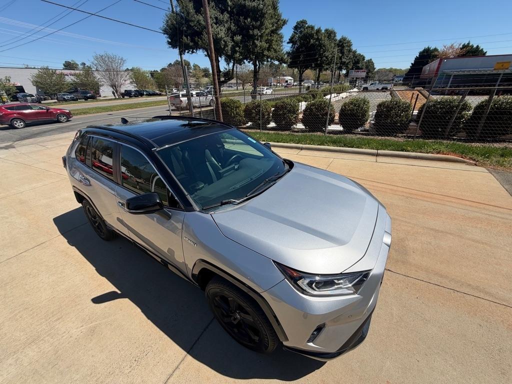 Toyota RAV4 Hybrid XSE 2020