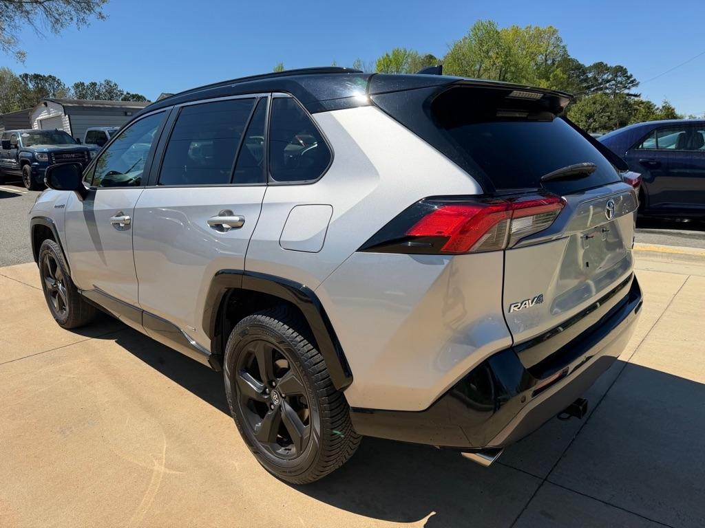 Toyota RAV4 Hybrid XSE 2020