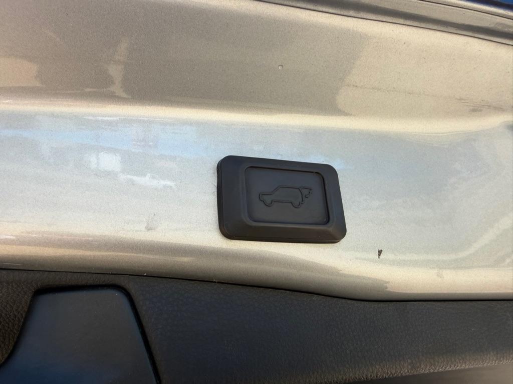 Toyota RAV4 Hybrid XSE 2020