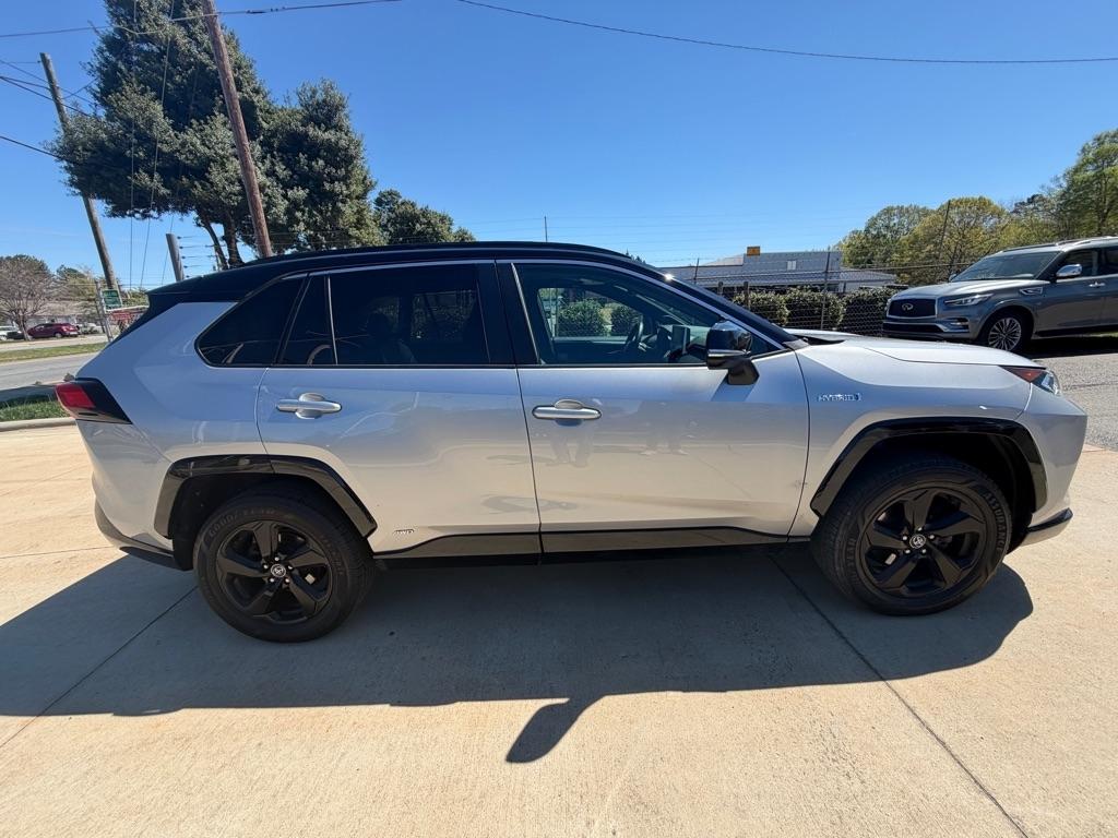 Toyota RAV4 Hybrid XSE 2020