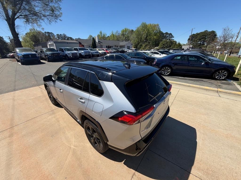 Toyota RAV4 Hybrid XSE 2020