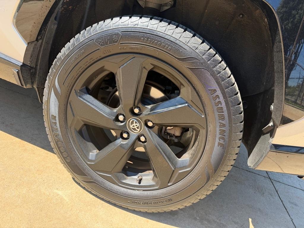 Toyota RAV4 Hybrid XSE 2020