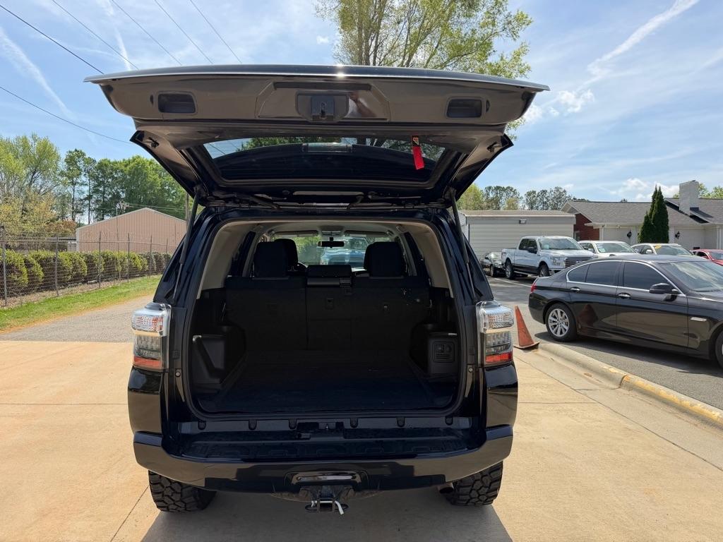 Toyota 4Runner SR5 4WD 2017