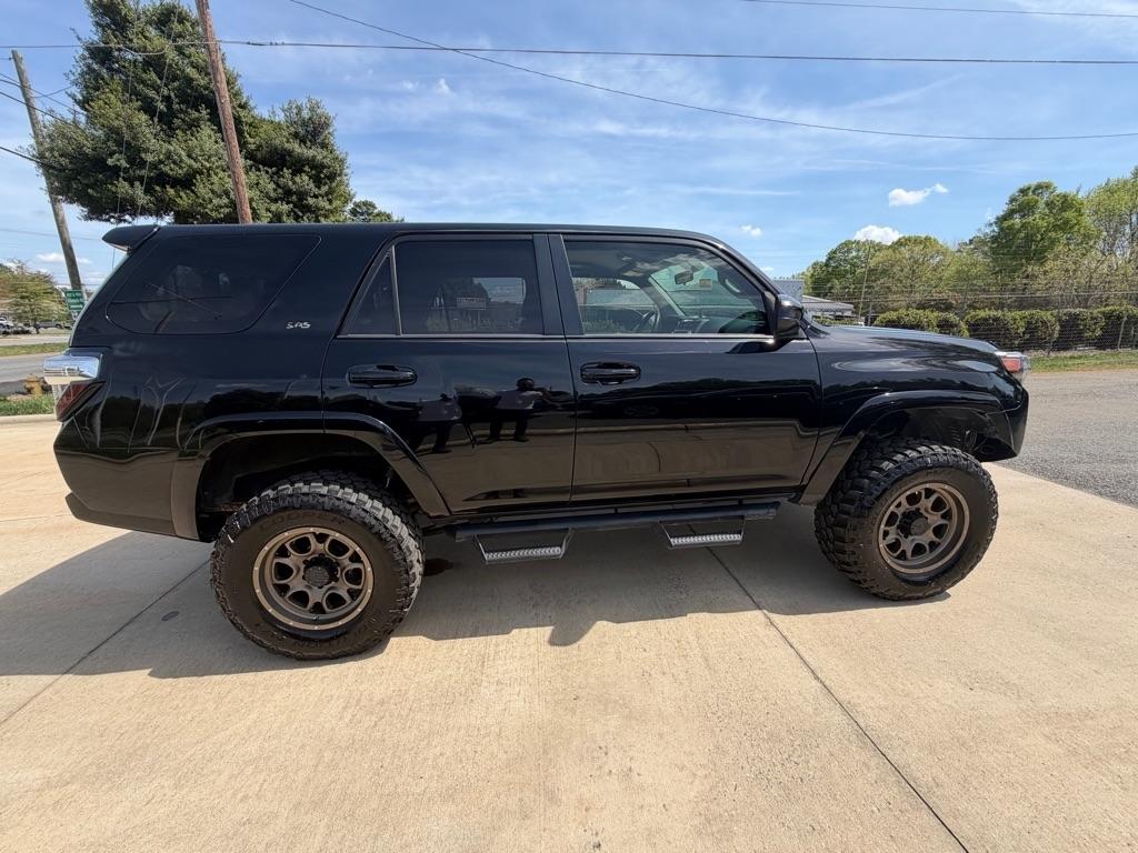 Toyota 4Runner SR5 4WD 2017