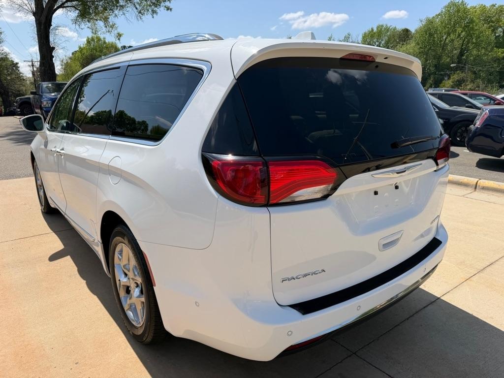 Chrysler Pacifica Limited 2017