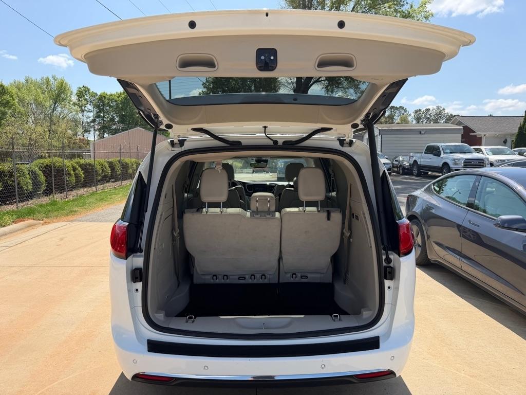 Chrysler Pacifica Limited 2017