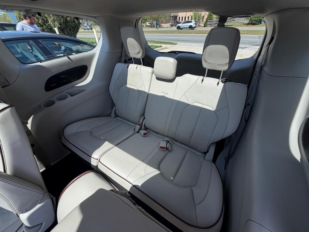 Chrysler Pacifica Limited 2017