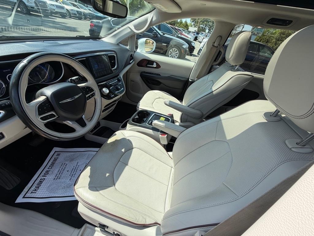 Chrysler Pacifica Limited 2017