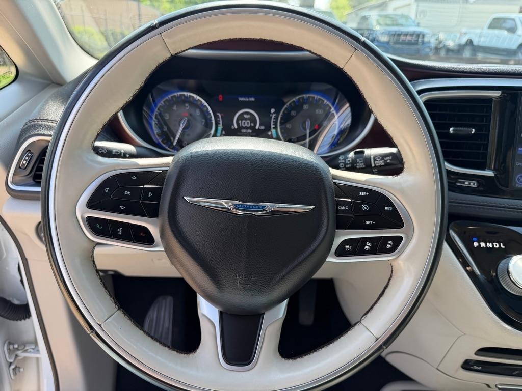 Chrysler Pacifica Limited 2017