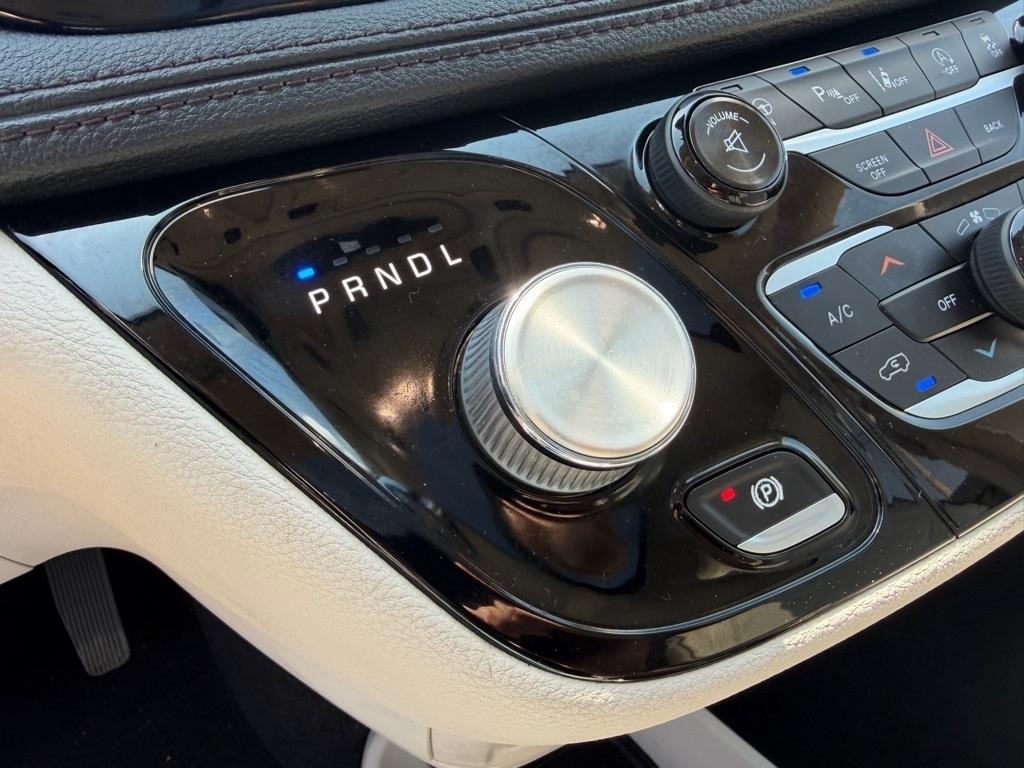 Chrysler Pacifica Limited 2017