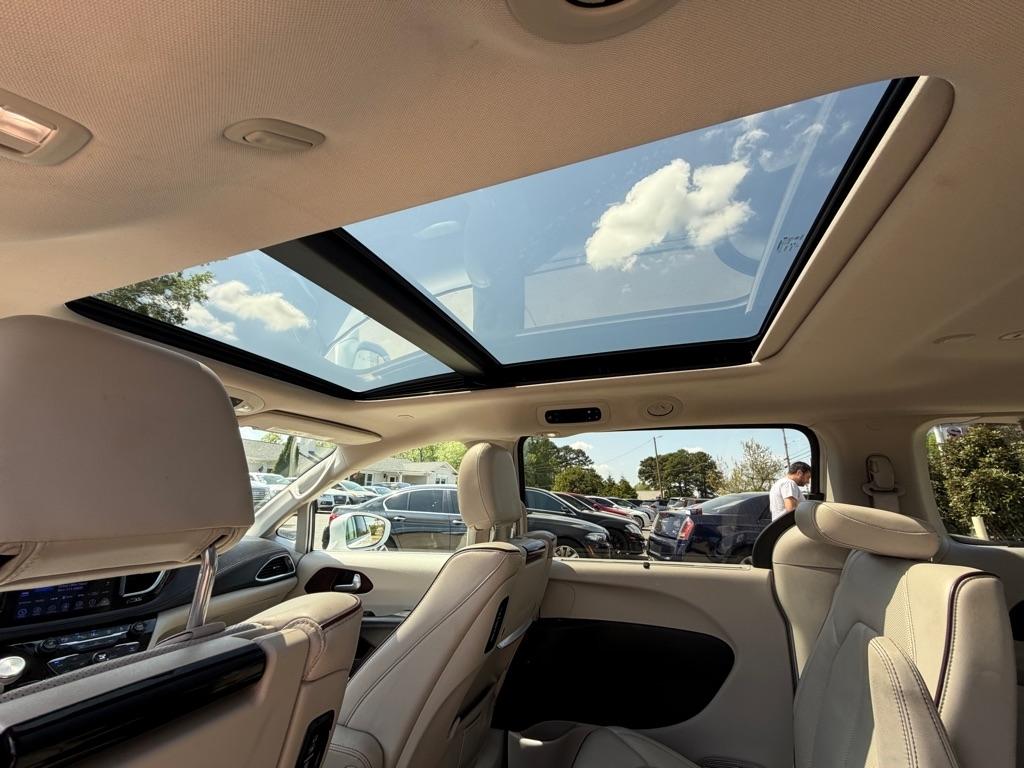 Chrysler Pacifica Limited 2017