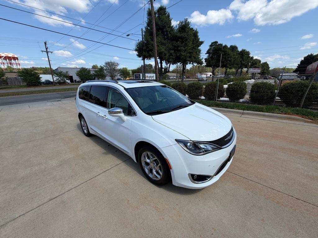 Chrysler Pacifica Limited 2017