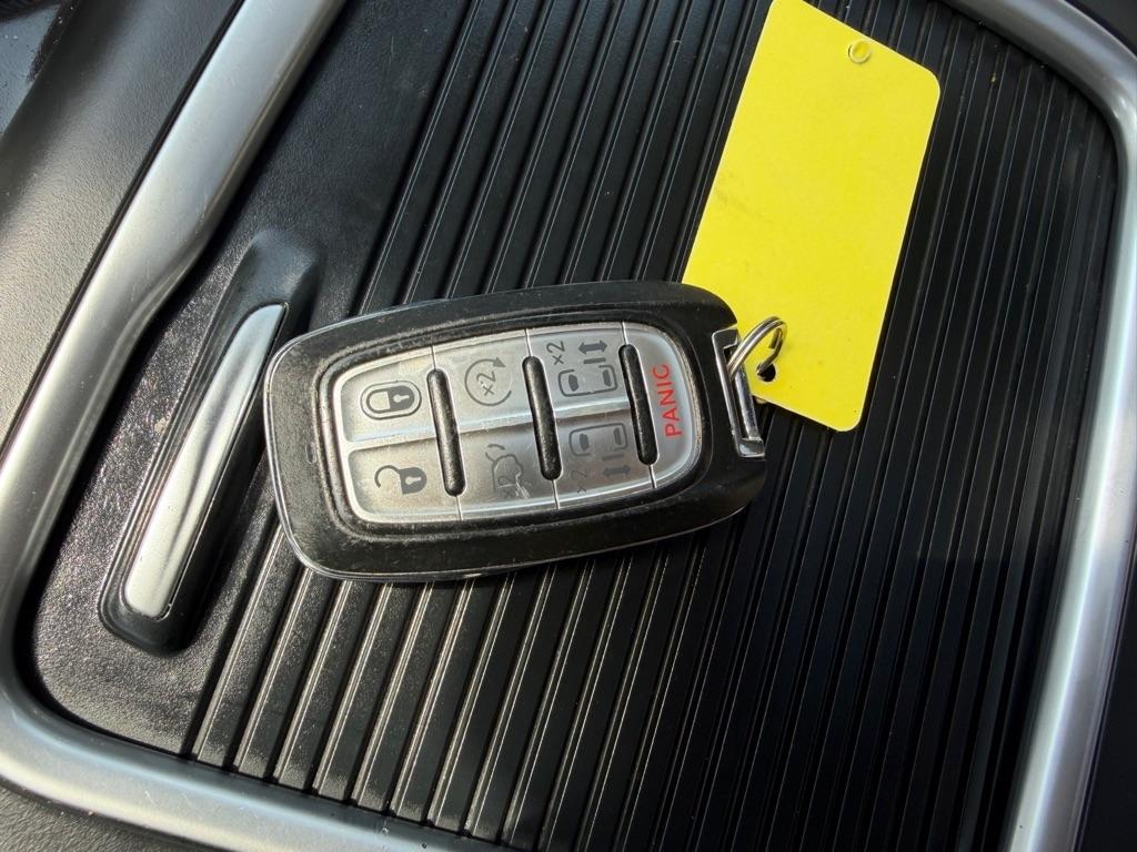 Chrysler Pacifica Limited 2017