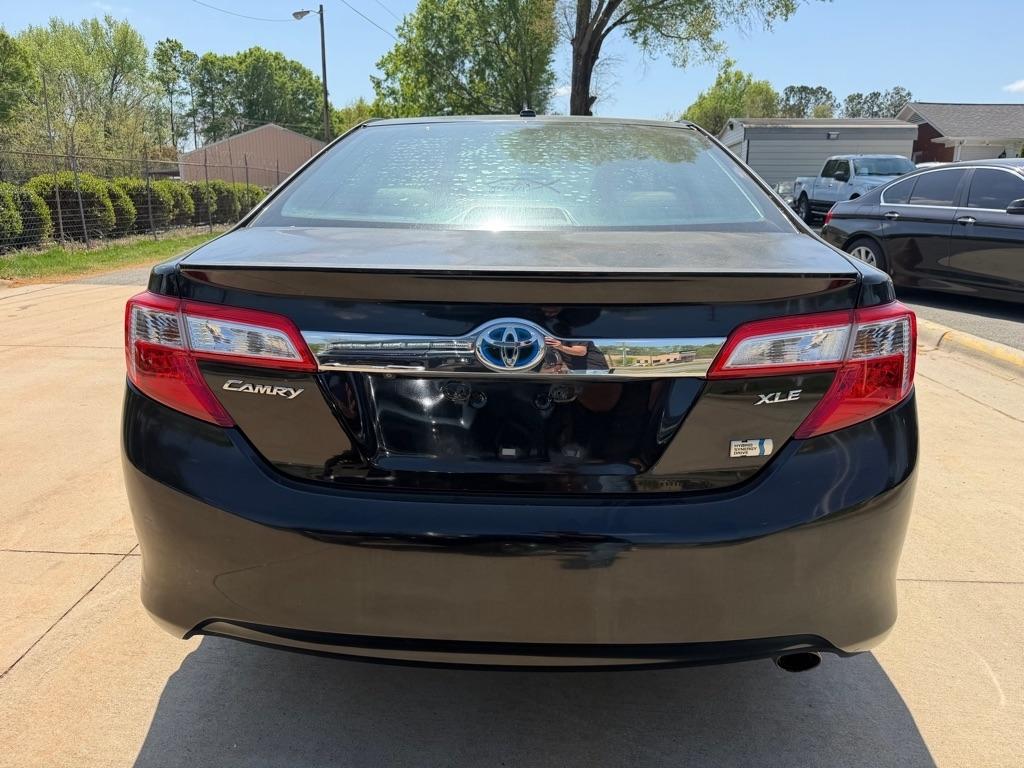 Toyota Camry Hybrid LE 2012