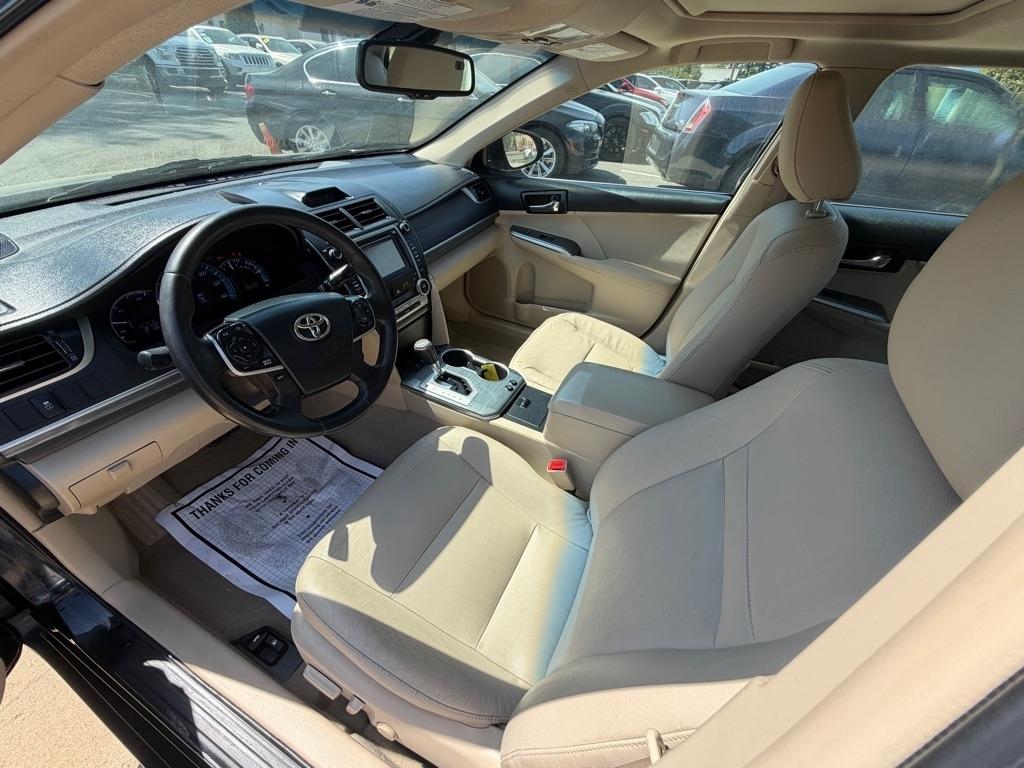 Toyota Camry Hybrid LE 2012